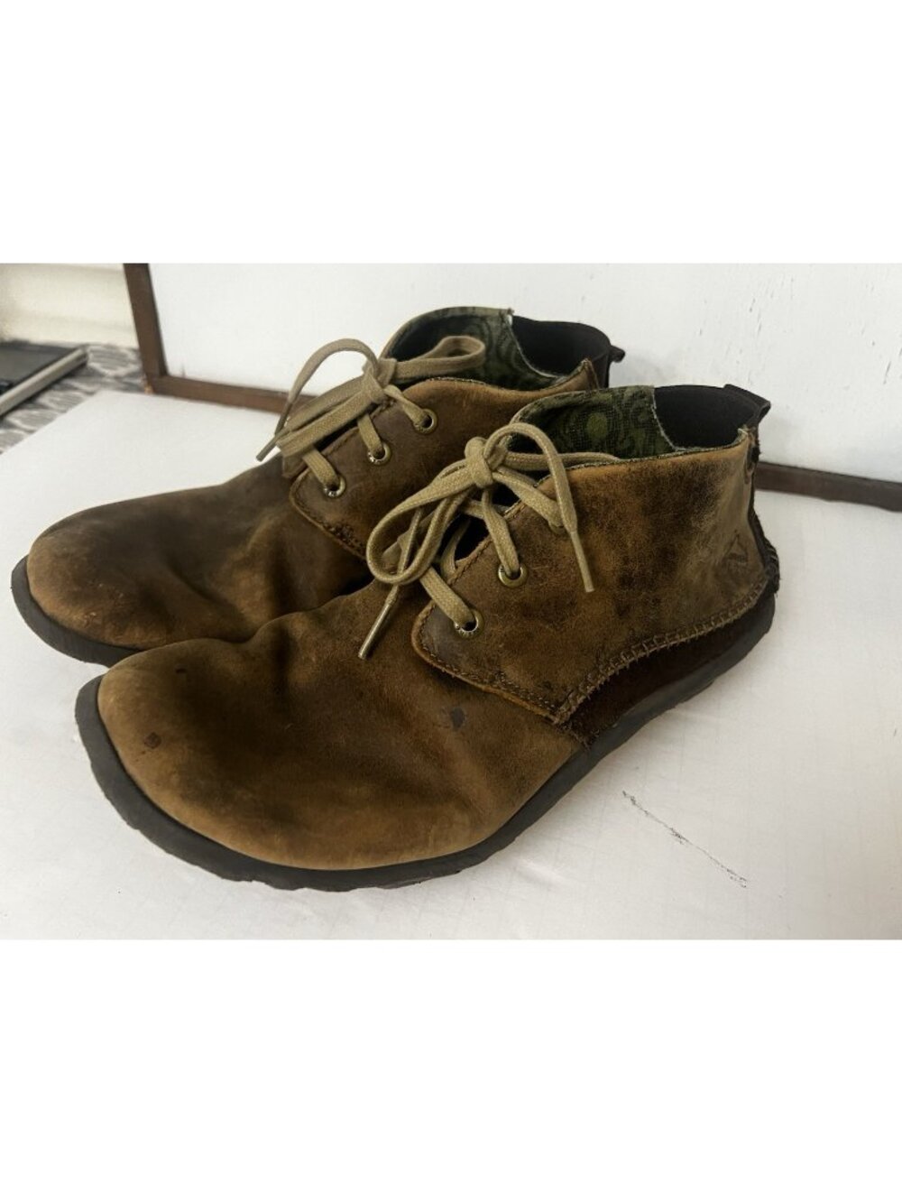 Cushe Brown Leather Boots Men's Barefoot Size 10 Shoes